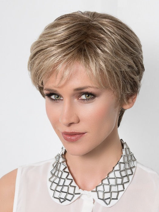 CLOSE by ELLEN WILLE in DARK SAND MIX 12.20.22 | Lightest Brown and Light Strawberry Blonde and Light Neutral Blonde Blend 