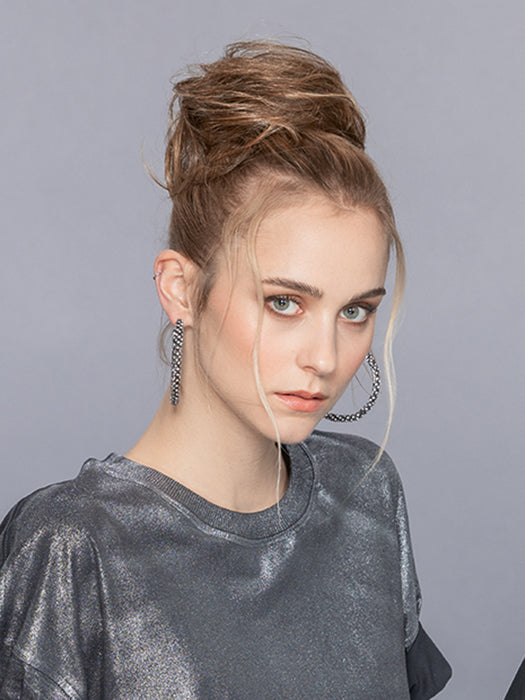 CASSIS in BERNSTEIN MIX 12.26.29 | Lightest Brown and Light Golden Blonde with Light Honey Blonde Blend 