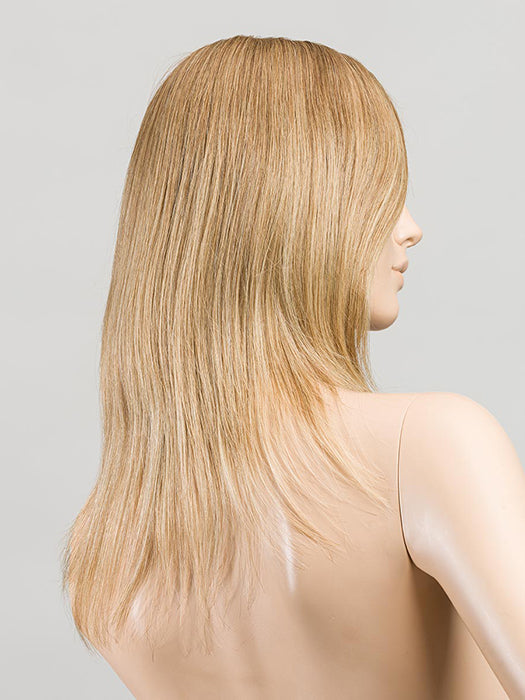SANDY BLONDE TIPPED 20.16.26 | Light Strawberry Blonde and Medium Blonde with Light Golden Blonde Blend with Lighter Tipped Ends and Shaded Roots