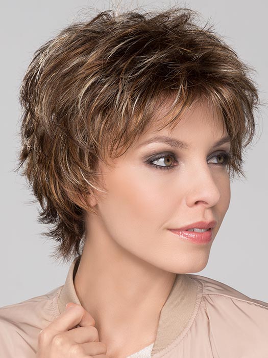 CLICK by ELLEN WILLE in TOBACCO MIX 830.26.27 | Medium Brown base with Light Golden Blonde highlights and Light Auburn low lights